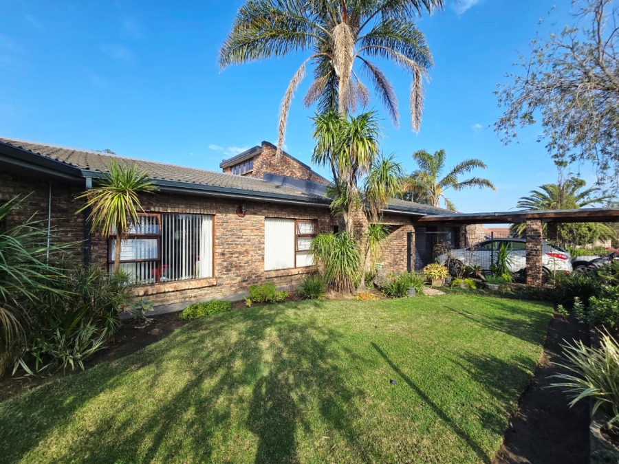 4 Bedroom Property for Sale in Blanco Western Cape